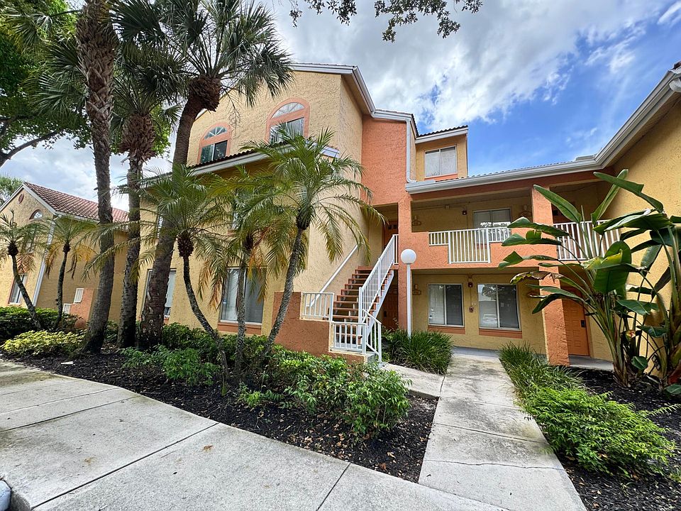 1st image of 938 Coral Club Drive #938