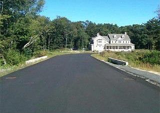 4th image of 28 Bard Rock Ln