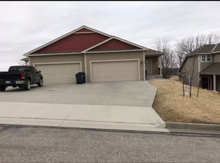 950 N Field Stone Dr, Lawrence, KS 66049