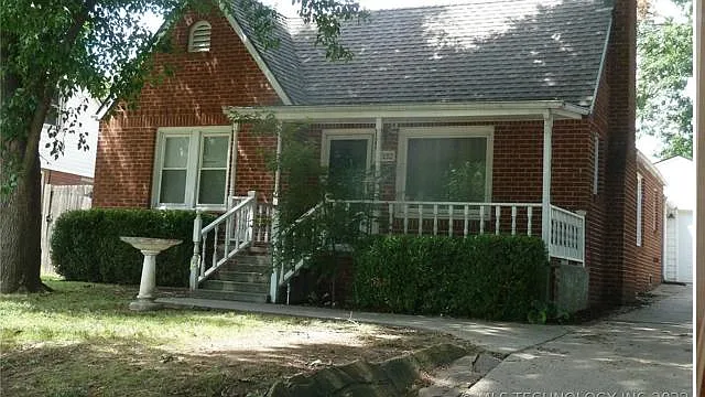 1332 S Louisville Ave — Photo 1