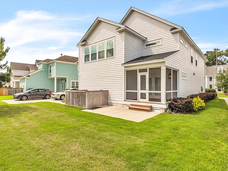 158 Bluffside Cir — Photo 42
