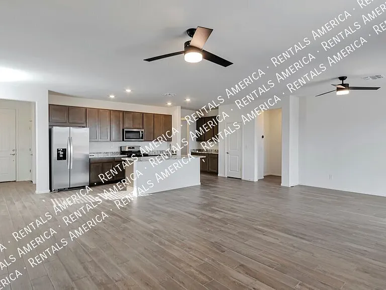 8905 E Pantano Bluff Dr — Photo 6