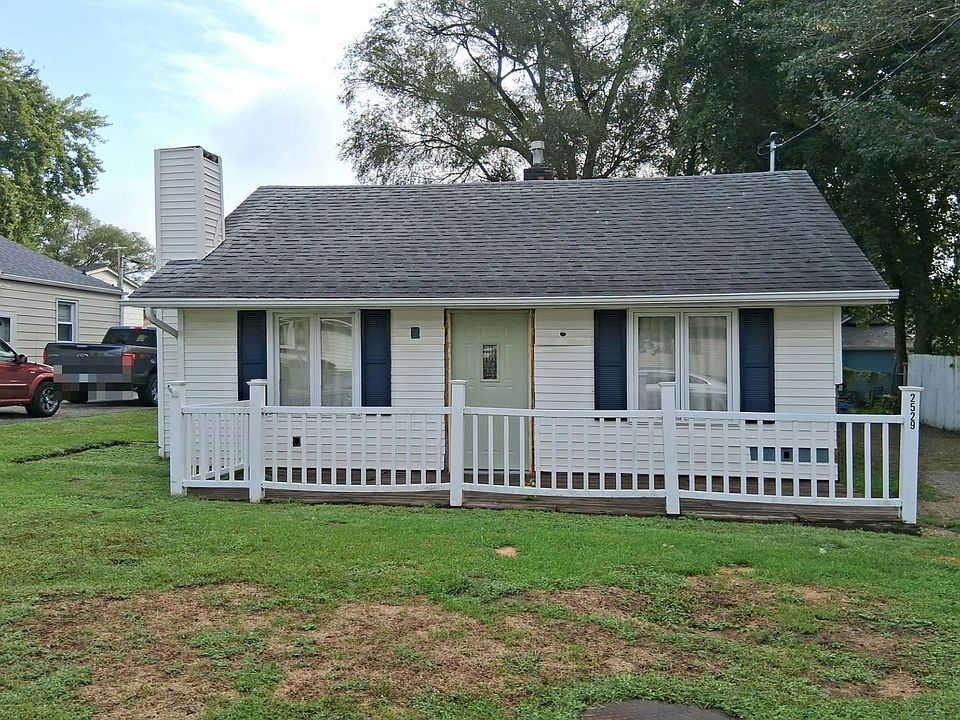 1st image of 2529 E 41st Ct