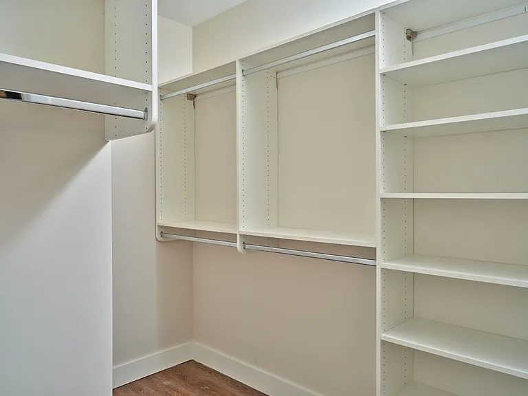 4040 Walton Creek Rd #107 — Photo 23