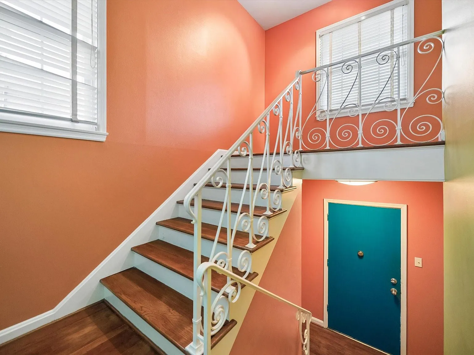 2 bed, 1.0 bath, 2628 sqft, $2,600 — Photo 4