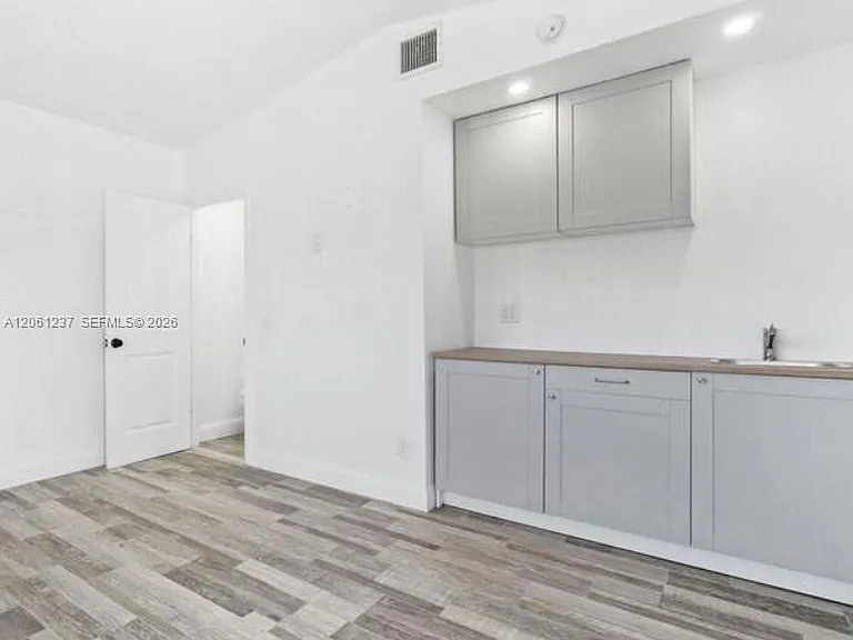 505 Malverne Rd #C — Photo 3