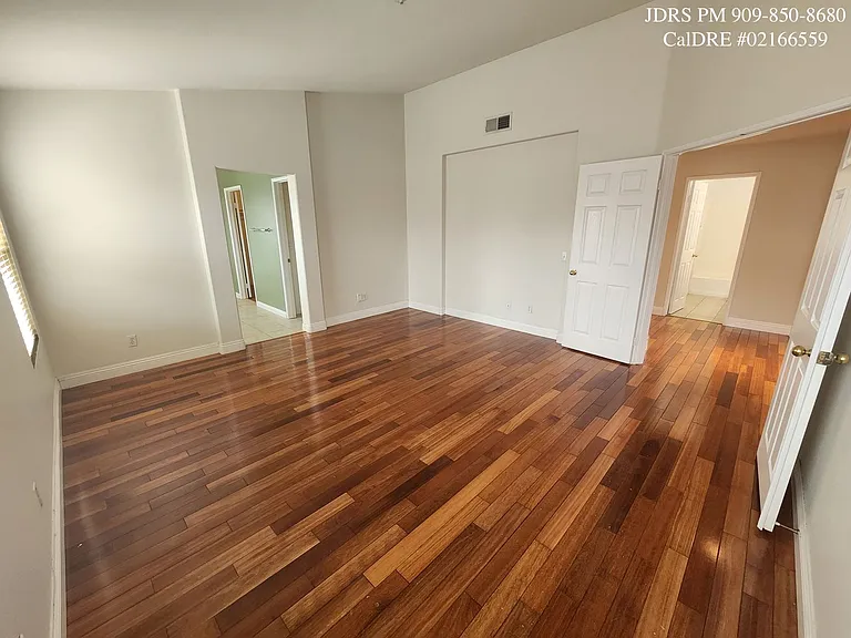 15752 Home Ct — Photo 12