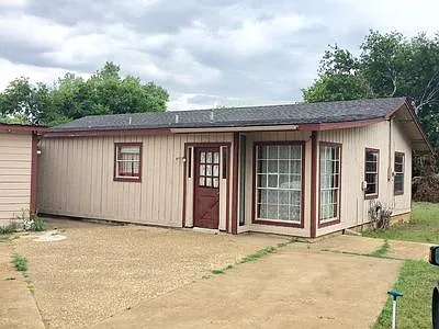 3 bed, 1250 sqft, $2,800 — Photo 2