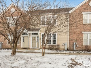 313 Springbrook Trl S, Oswego, IL 60543