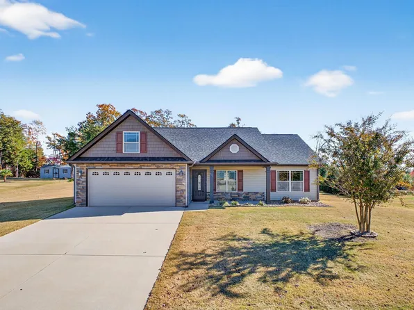 331 Hallie Olivia Dr, Inman, SC 29349