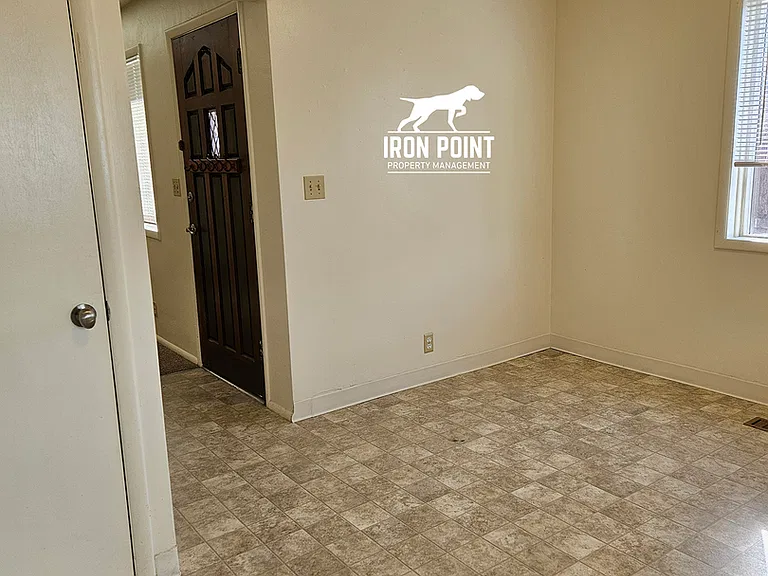 3519 N Woody Dr — Photo 12