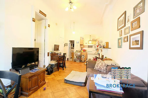 Rented by SBJ Brokerage, LLC | media 28