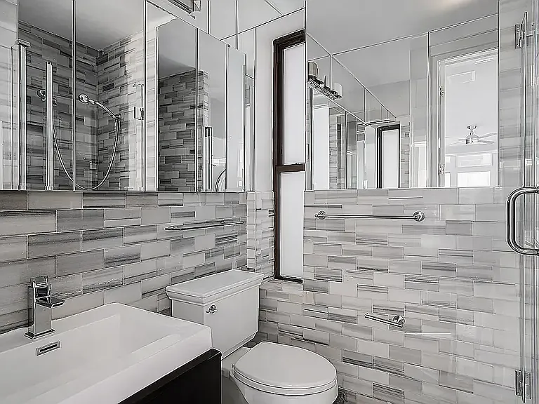 345 E 5th St #10 — Photo 3