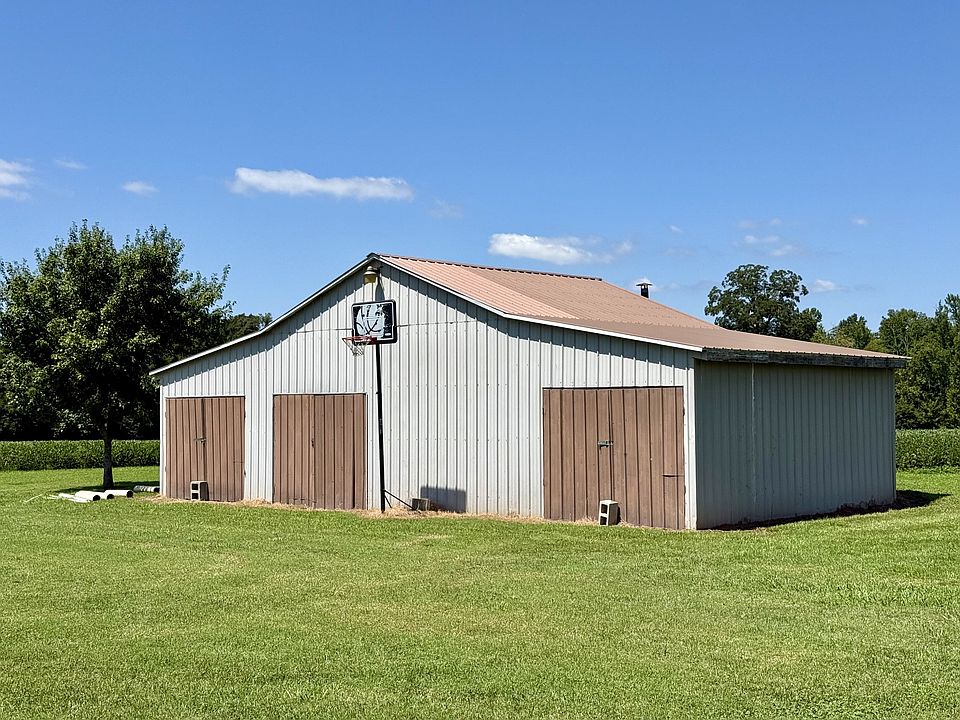 2nd image of 2657 Maple Springs Rd