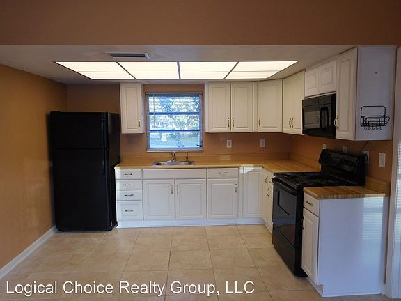 2nd image of 2590 1st St