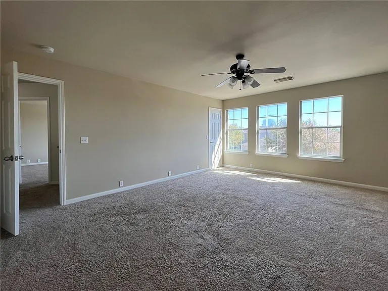 2307 Founder Dr — Photo 12