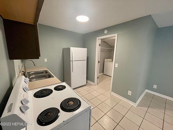 5th image of 1647 E 16th St