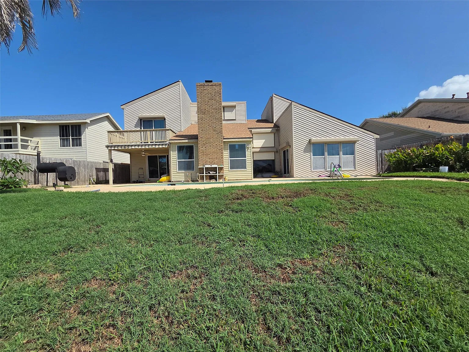 4 bed, 3.5 bath, 3080 sqft, $4,000 — Photo 2