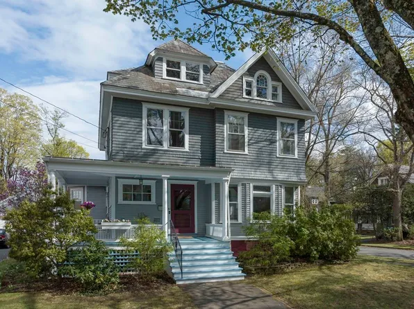 82 Harrison Ave, Northampton, MA 01060