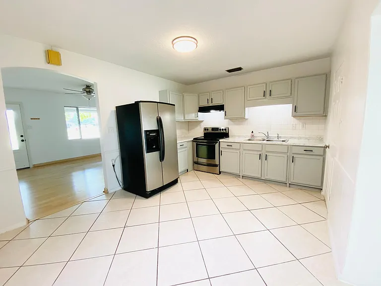 1908 Glendon Dr — Photo 17