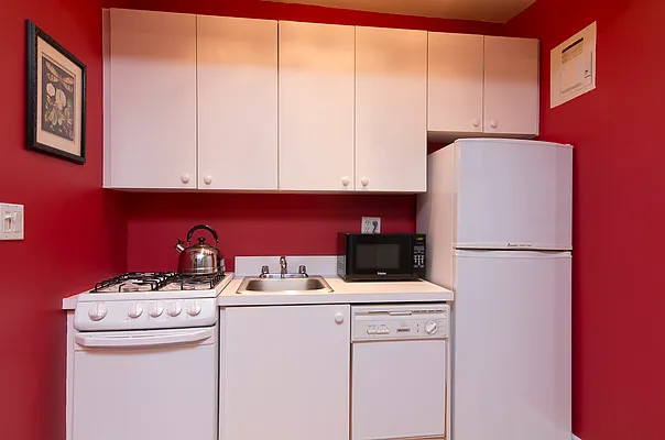 Rented by I Stay NY LLC | media 11