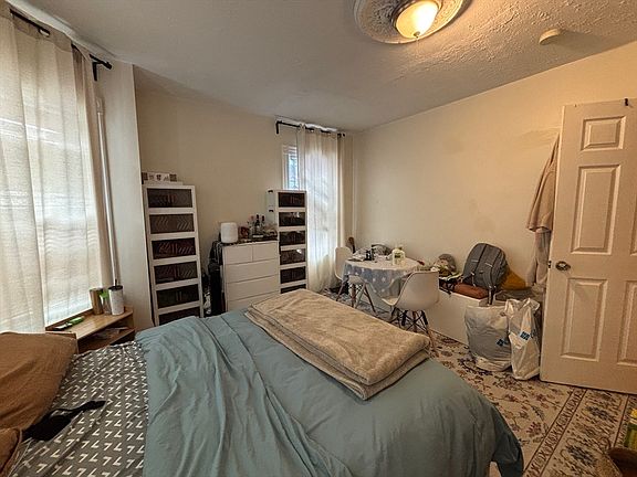 5th image of 33 Jefferson St #9