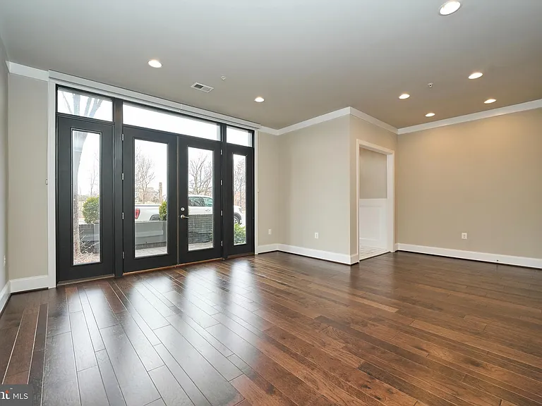 20442 Northpark Dr — Photo 4