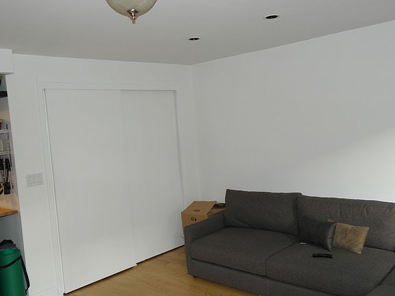 3rd image of 260 Mott St APT 5