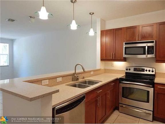 4th image of 1309 SW 4th St #1309