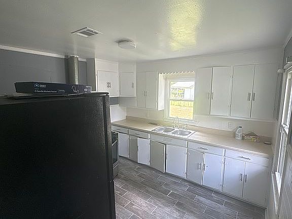 5th image of 316 W 35th Ave