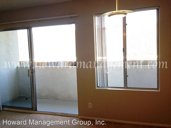 4th image of 1037 5th St APT 8