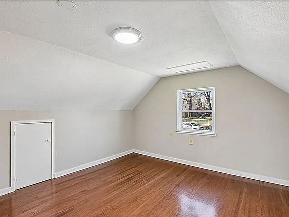 3rd image of 2328 Fort Dr