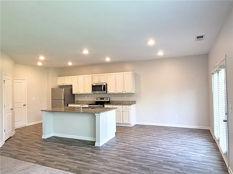 7934 Rudder Cir — Photo 3