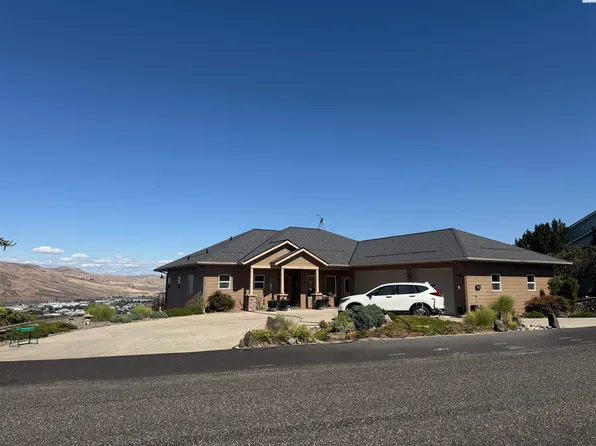 2460 Valleyview Dr, Clarkston, WA 99403
