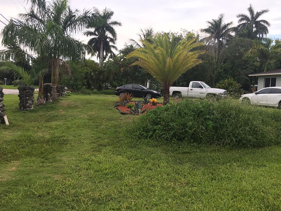 2nd image of 330 NE 150th St