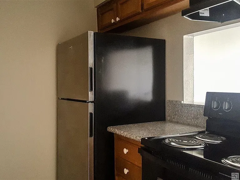 402 Lee Dr #1C — Photo 3