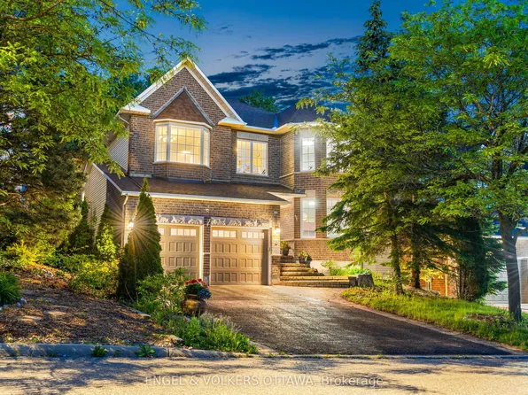 8 Glenrill Pl, Ottawa, ON K2M 2T6