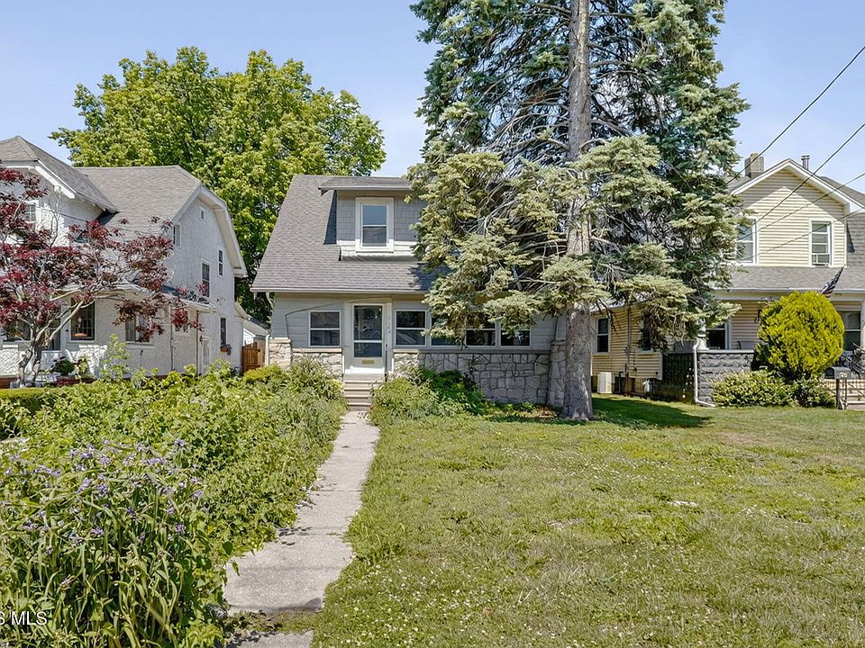 1st image of 216 Dartmouth Dr