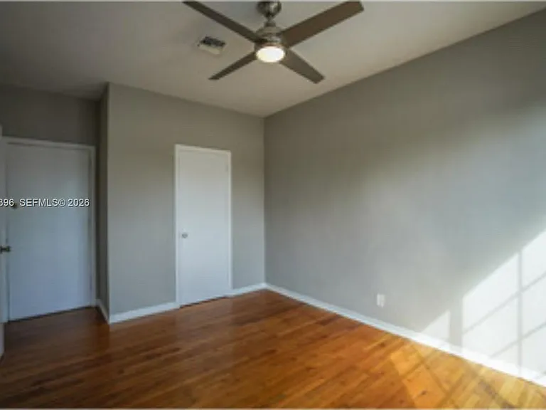 715 Michigan Ave #7 — Photo 9