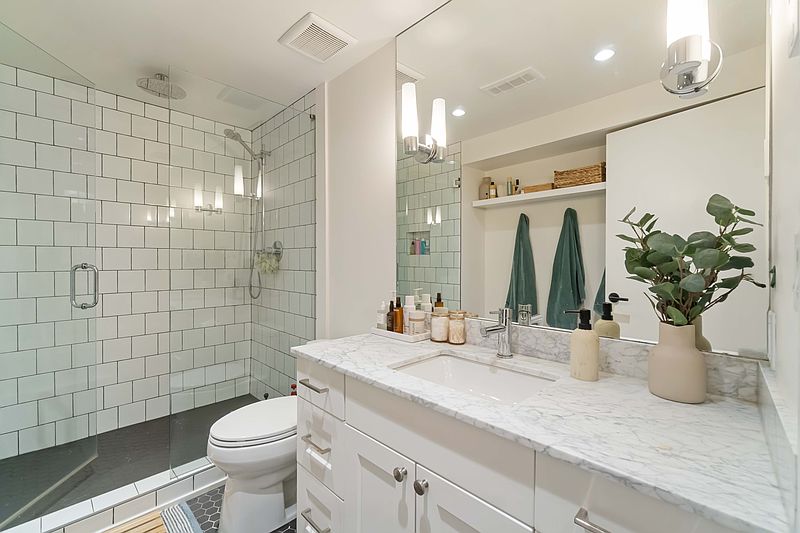 North Vancouver Apartment for rent - 3 Bedrooms — photo 19