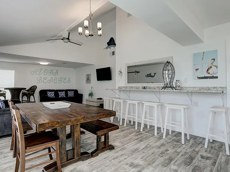 4214 Nueces Dr — Photo 10