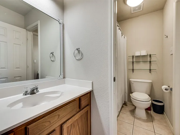 2431 Fieldcrest Dr — Photo 14