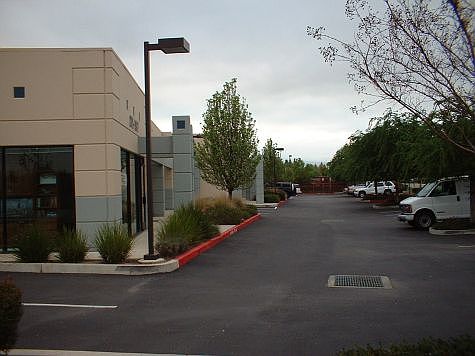 4th image of 183 Contractors Ave