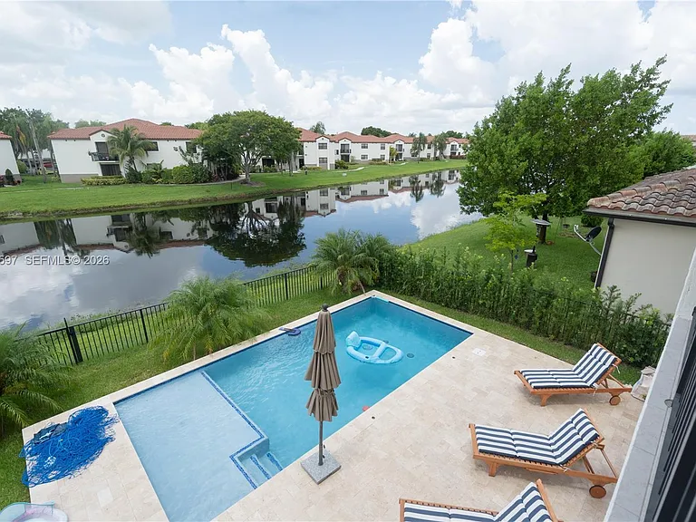 11826 SW 13th Ct — Photo 1