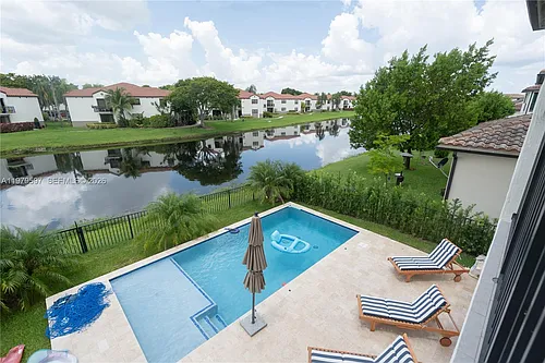 11826 SW 13th Ct Photo 1
