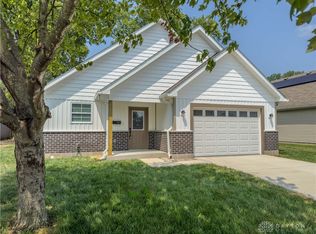 489 Kirkwood Dr, Fairborn, OH 45324