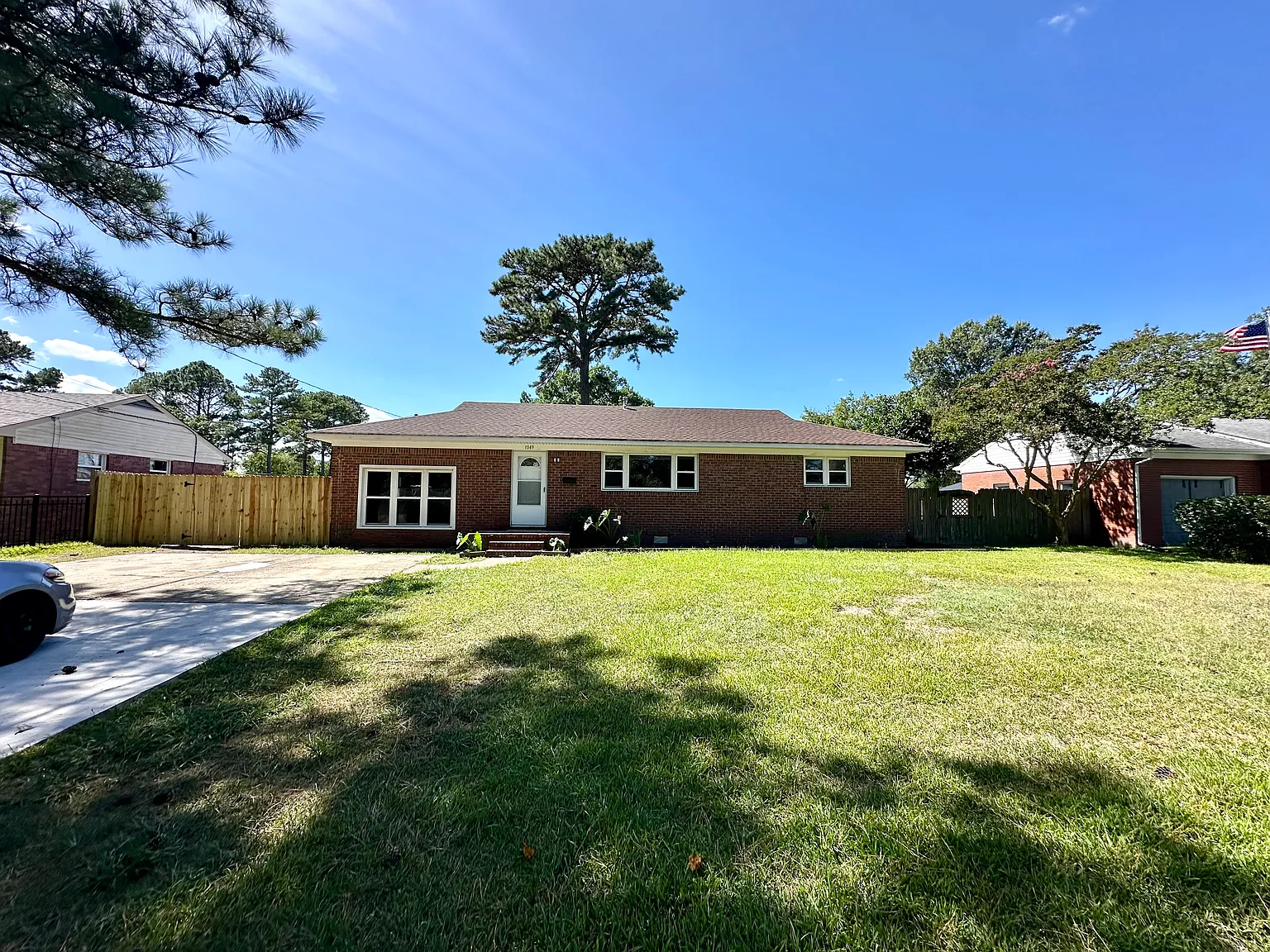 2 bed, 1.5 bath, 1325 sqft, $2,200 — Photo 1
