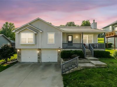 604 NW Scenic Dr, Grain Valley, MO, 64029