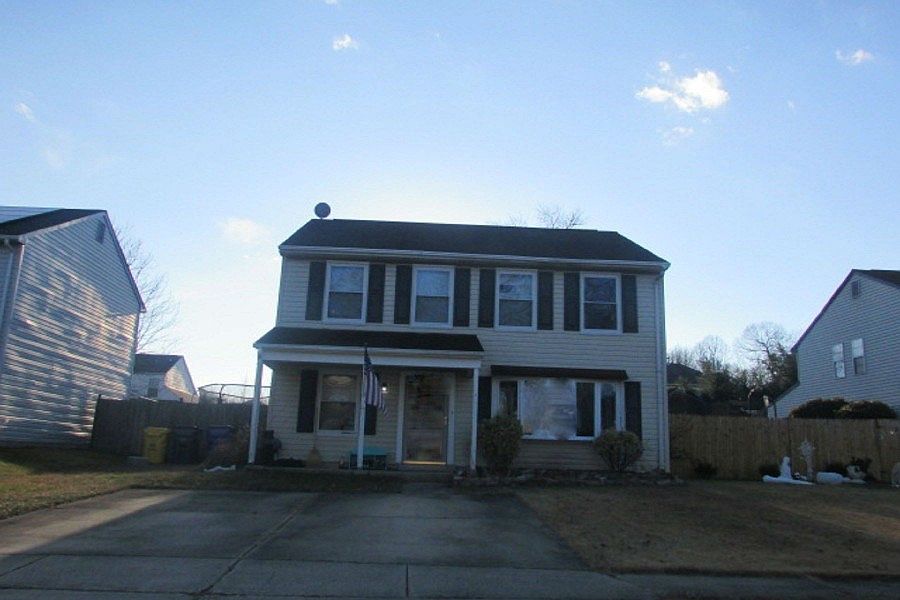 1st image of 326 Winterberry Dr