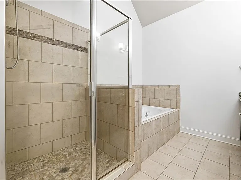 7809 Laurel Crest Dr — Photo 11